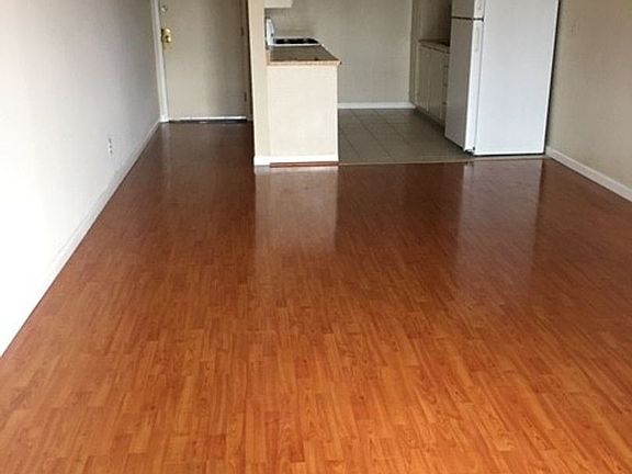 5th image of 420 88th St APT 6