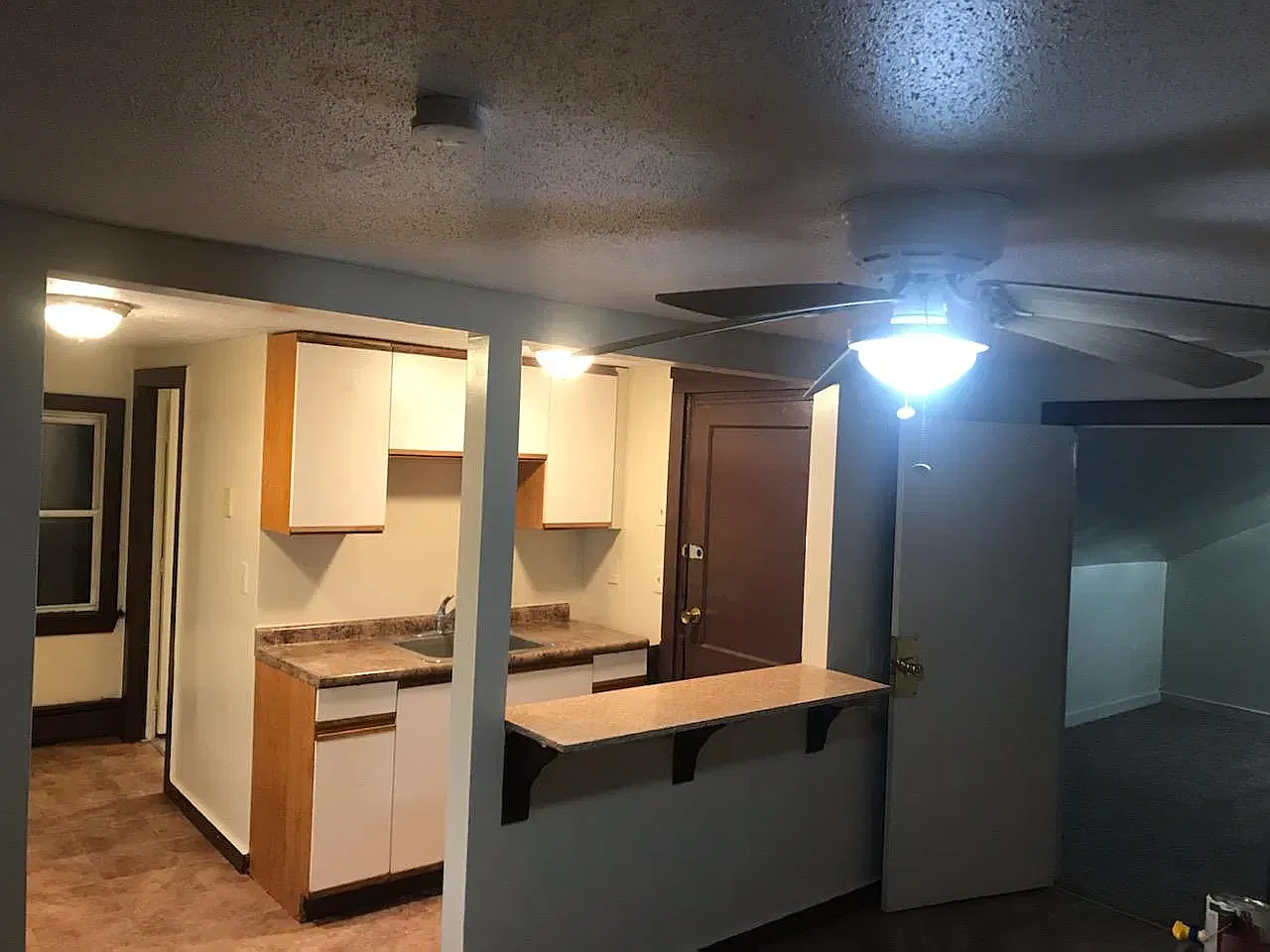 136 S Main St — Photo 4
