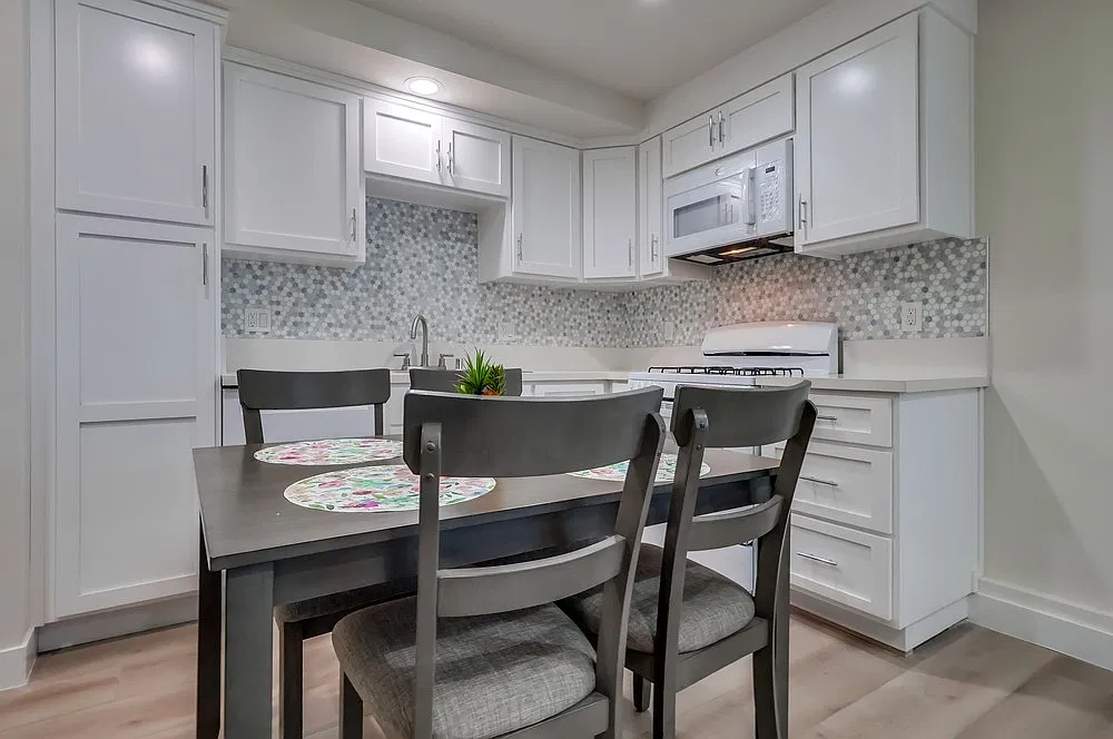 1 bed, 420 sqft, $2,250 — Photo 4