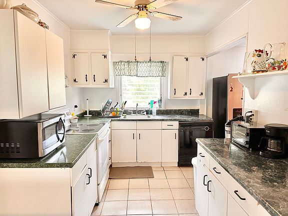 5th image of 51 Bellows Terrace Rd