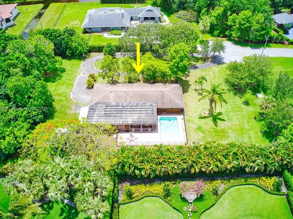 12101 NW 6th St, Plantation, FL 33325