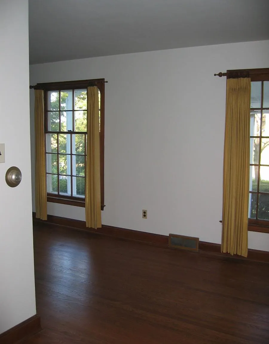 4 bed, 1.5 bath, 1400 sqft, $1,960 — Photo 4