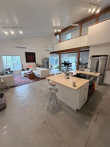 2 bed, 2000 sqft, $4,000 — Photo 2