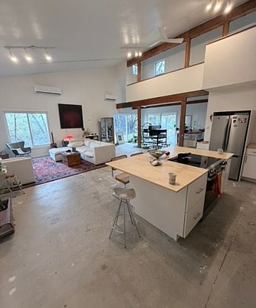 2nd image of 6769 Jay Rd