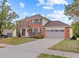 16771 N Fork Ridge Dr, Florissant, MO 63034