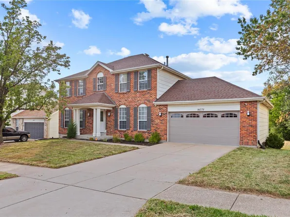 16771 N Fork Ridge Dr, Florissant, MO 63034