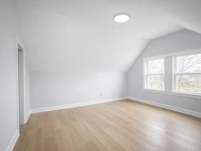 13826 Brookville Blvd #2 — Photo 5