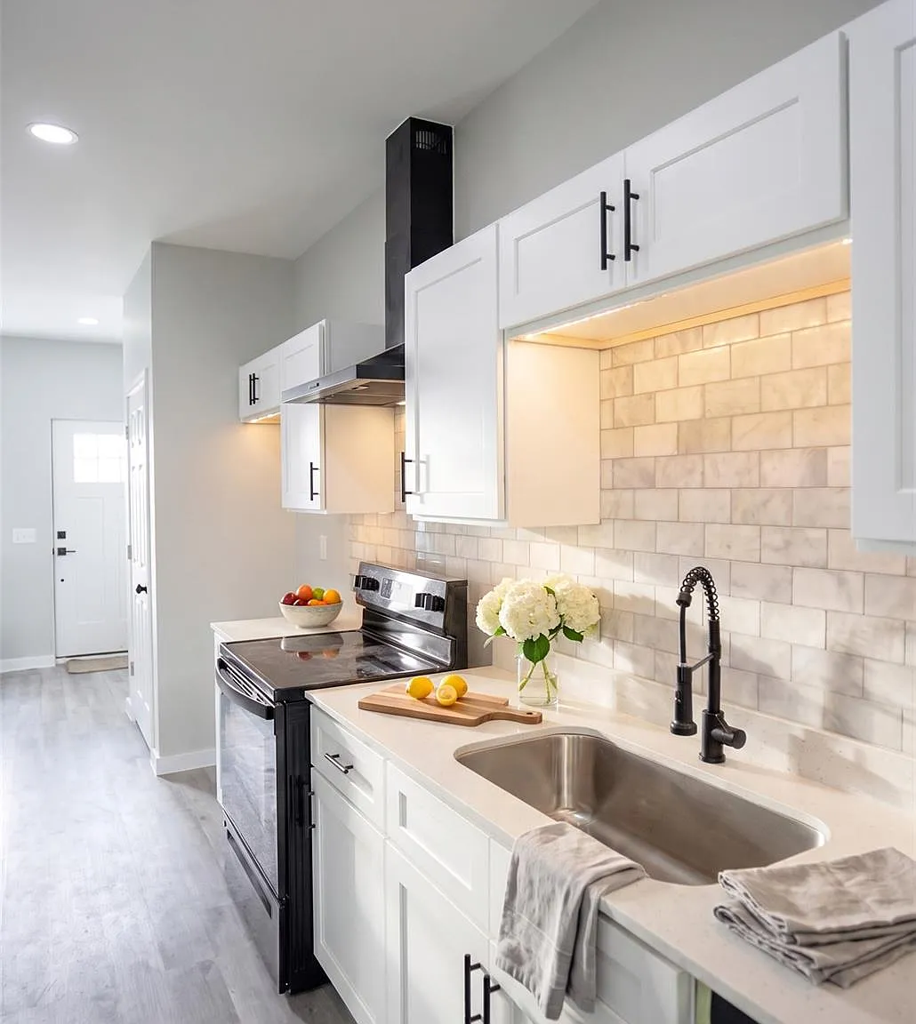 2 bed, 2.5 bath, 1152 sqft, $1,900 — Photo 2