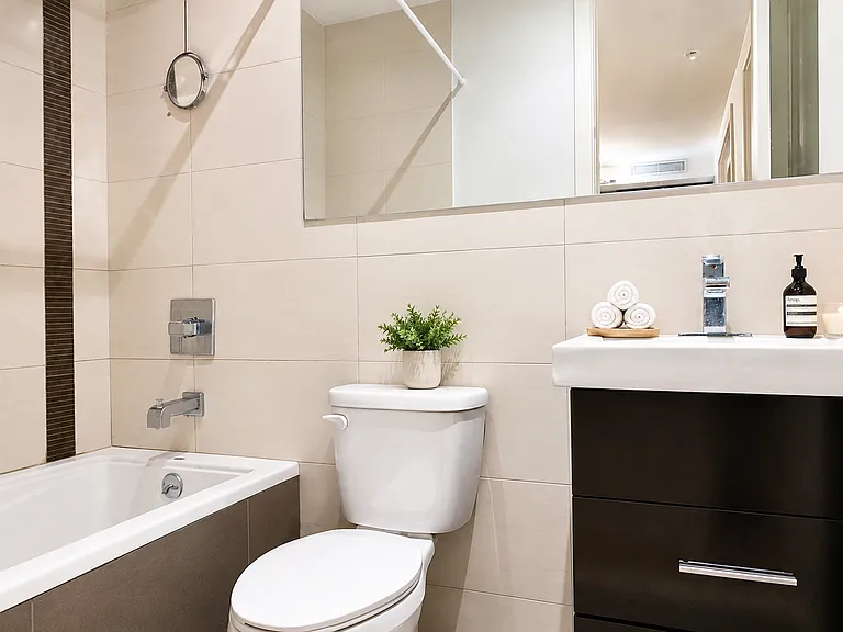 20 Fayette St #3R — Photo 3