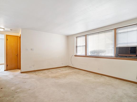 4th image of 7303 W Fullerton Ave