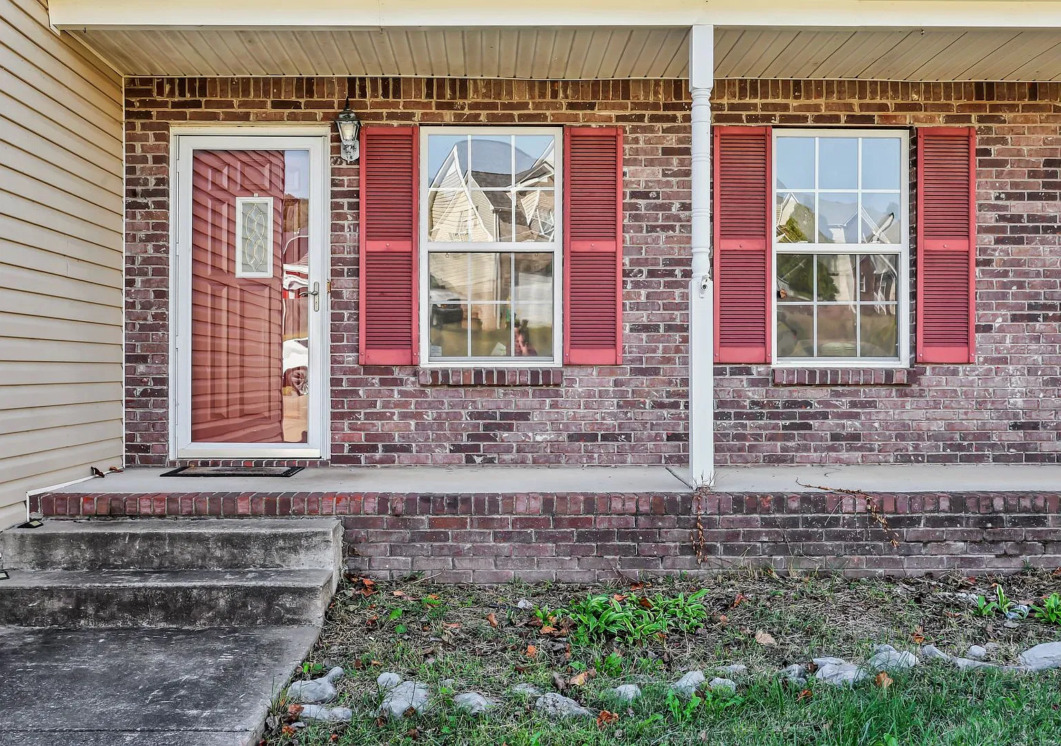 1517 Cedar Springs Circle — Photo 2