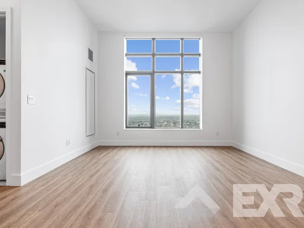 2230 Cropsey Avenue image 4 of 66