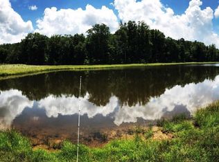 24 Saratoga Dr, White, GA 30184