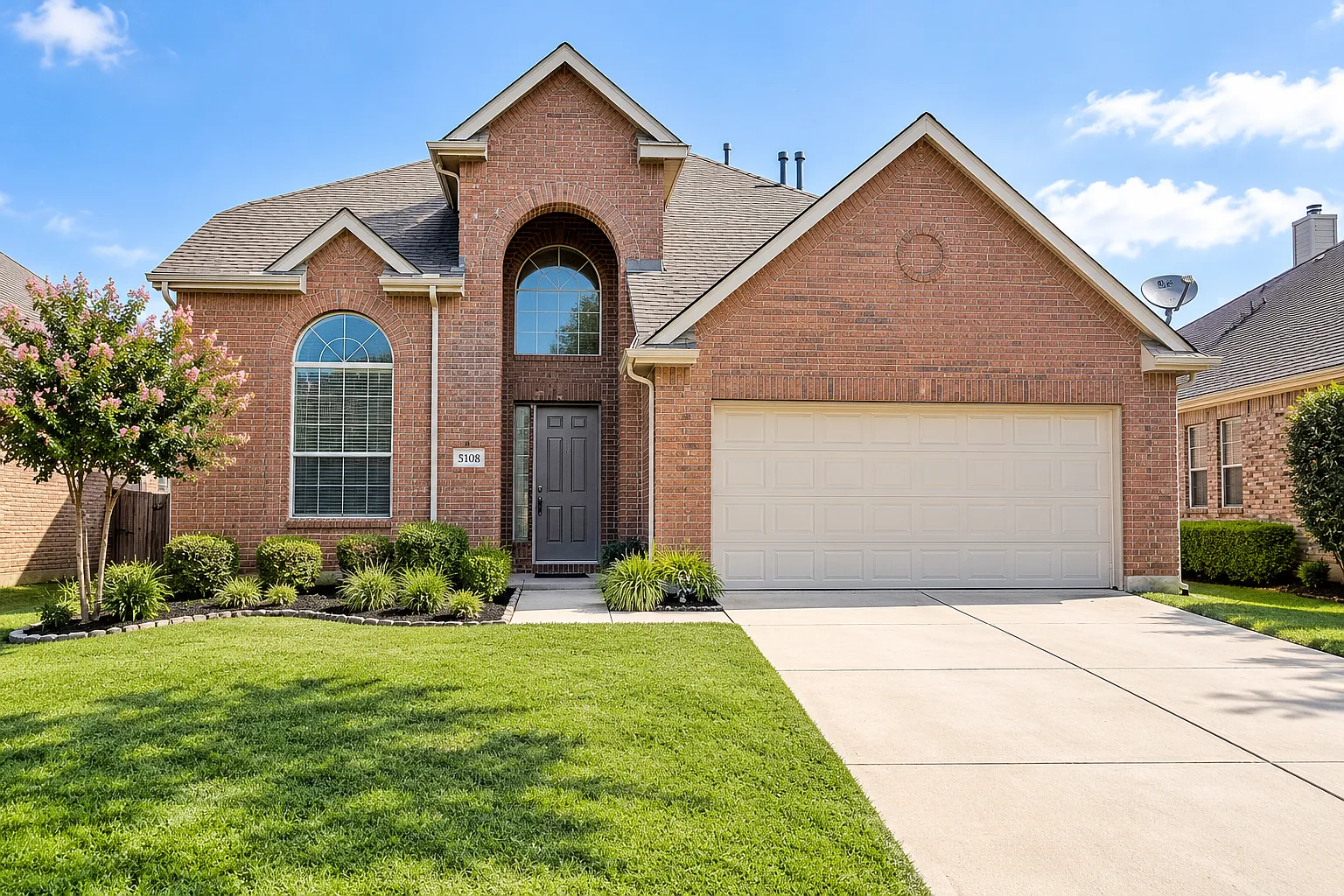 5 bed, 3.5 bath, 3023 sqft, $2,950 — Photo 1
