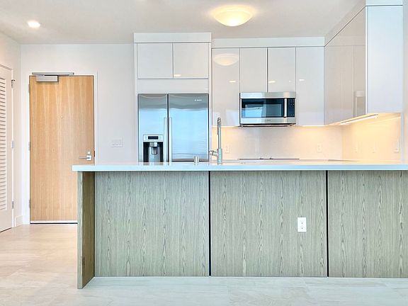 5th image of 629 Keeaumoku St Unit 1806