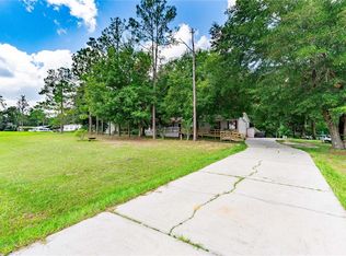 13323 McIntosh Dr, Dade City, FL 33525