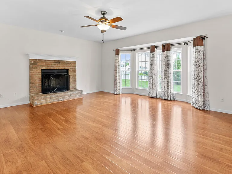 34 Bonhomme Richard Ct — Photo 8