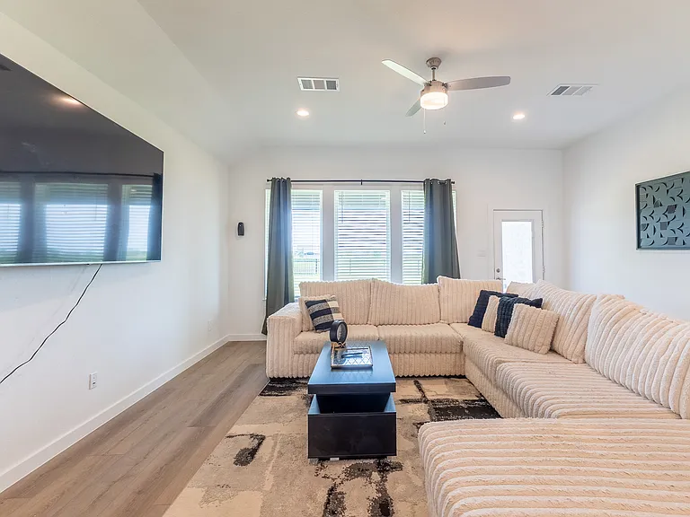 1421 Imperial Ranch Way — Photo 11