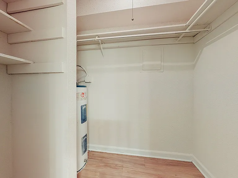 2416 Pasadena Ave — Photo 10