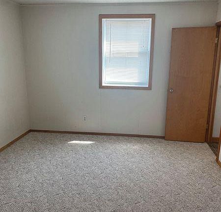 3rd image of 19 1st Ave SE #2