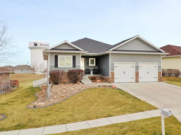905 W 46th St, Kearney, NE 68845