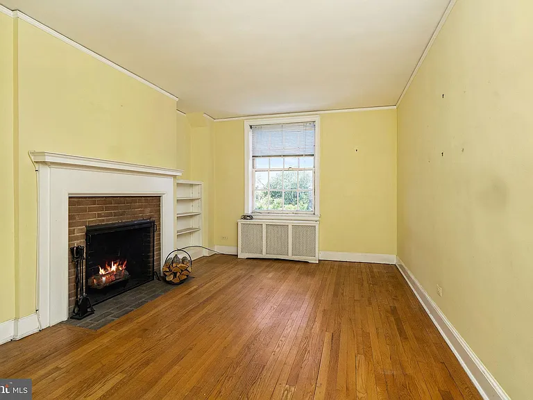 44 Nassau St #G — Photo 8