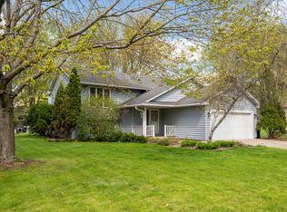 4414 Urbandale Ct N, Plymouth, MN 55446