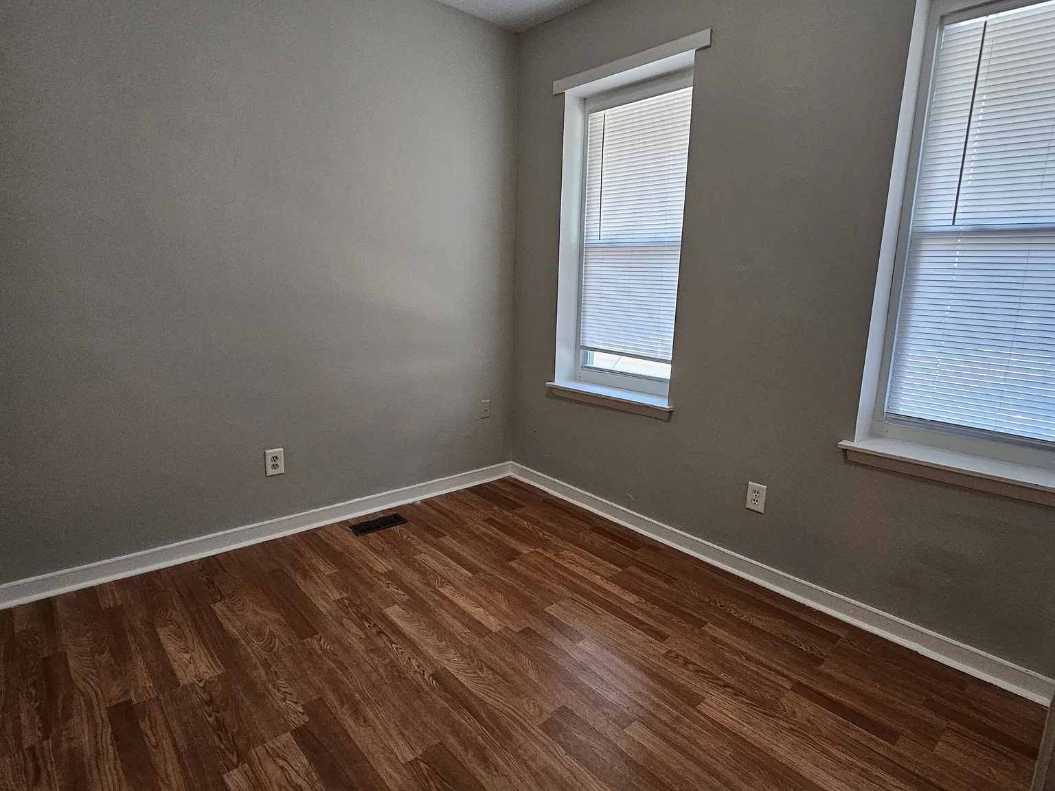 2 bed, $1,400 — Photo 4