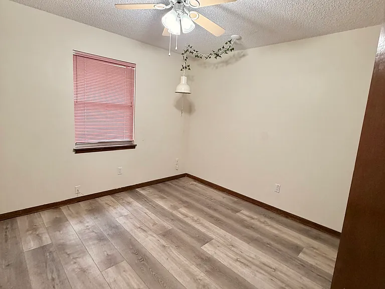 11390 Tanager Dr S — Photo 30