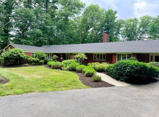 62 Mill St, Sherborn, MA 01770