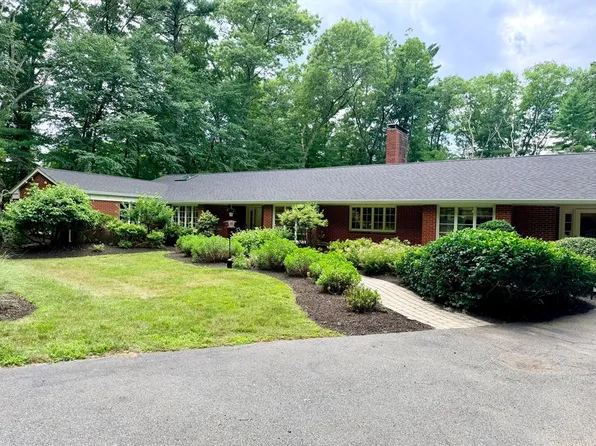 62 Mill St, Sherborn, MA 01770