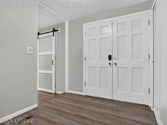 3rd image of 748 Randall Dr
