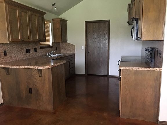 4th image of 9200 Crooked Creek Ln