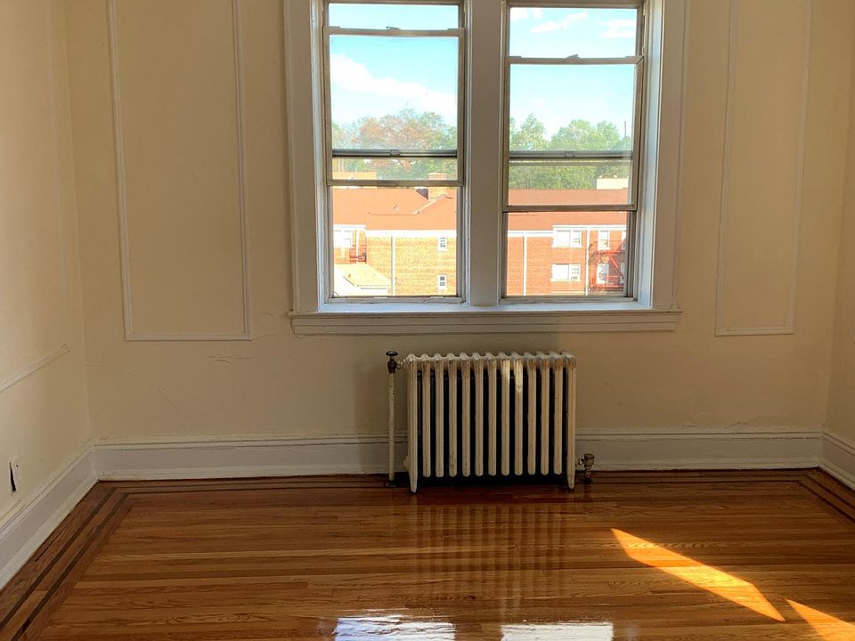 2nd image of 120 Dehart Pl #313
