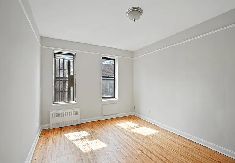 1582 1st Ave #4A — Photo 1
