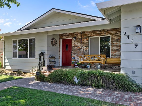 2nd image of 2419 Koehn Ct
