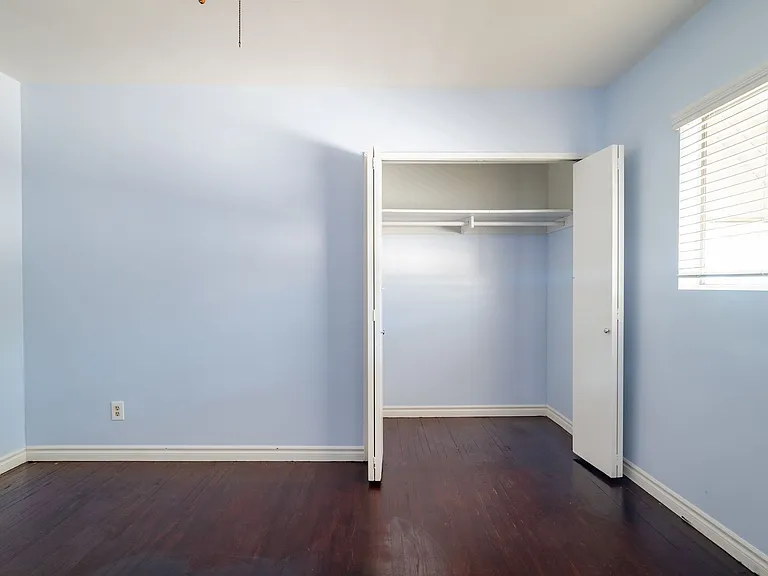 123 N Spruce St — Photo 9