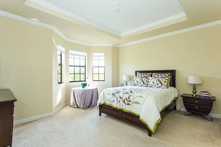 10426 Wellington Parc Dr — Photo 9