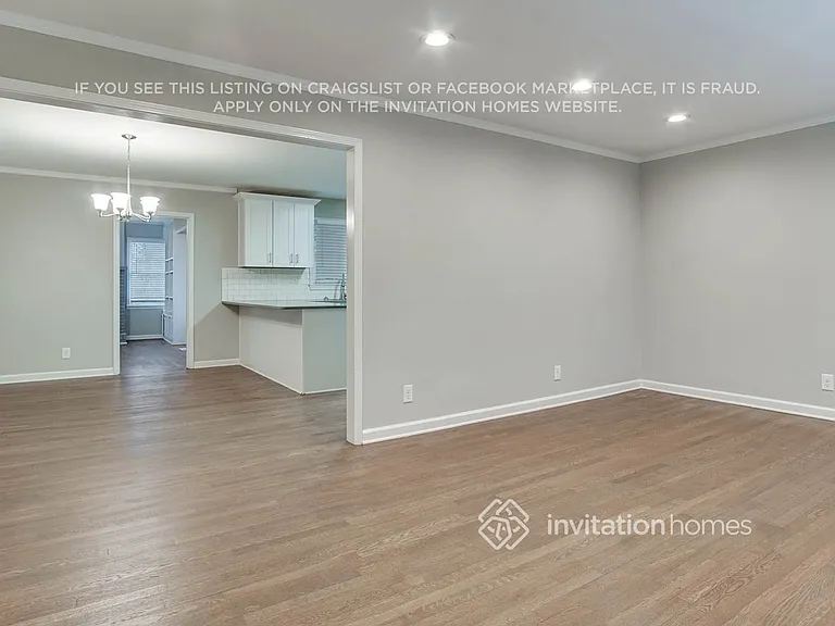 391 Derbyshire Dr — Photo 5