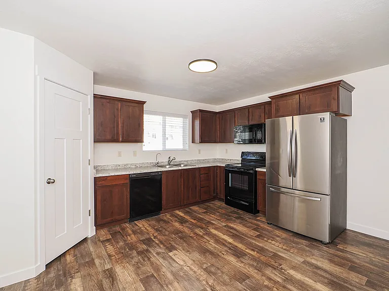 14436 S Ferndale Way — Photo 5