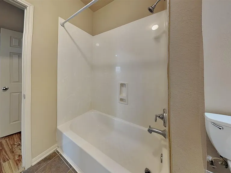 1411 Cameron Park Ln — Photo 18