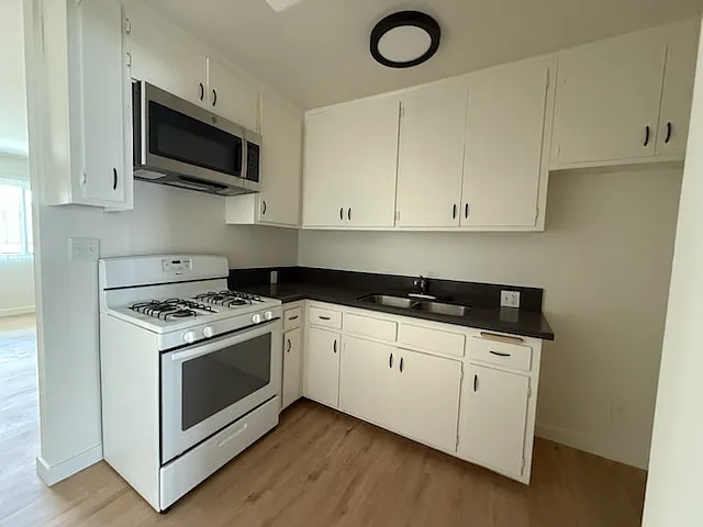 5259 Sepulveda Blvd — Photo 11