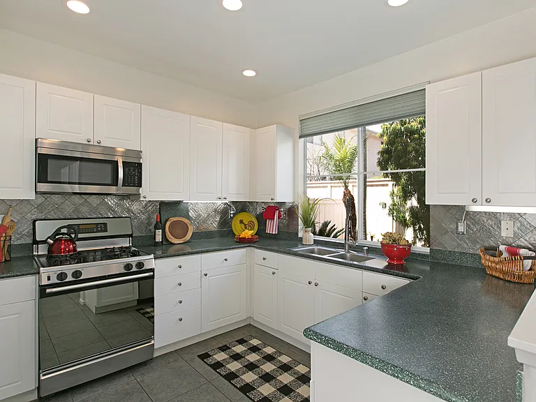 3081 W Canyon Ave W — Photo 6