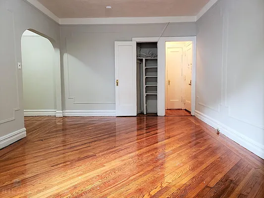 Rented by Hillel Realty Group | media 3