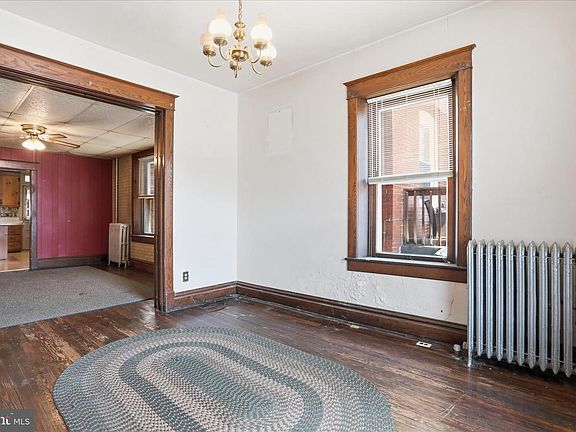 5th image of 13 Winter St