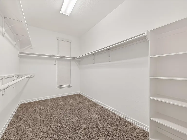 21103 Falcon Creek Ct — Photo 29