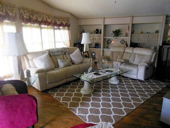 3rd image of 1405 Deverly Dr