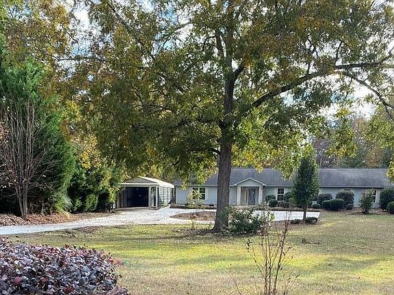 2nd image of 103 Roman Cir
