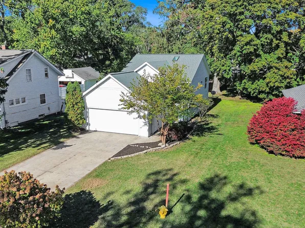 1589 Jerome St, Holland, MI 49423