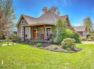 507 NW C St, Bentonville, AR 72712